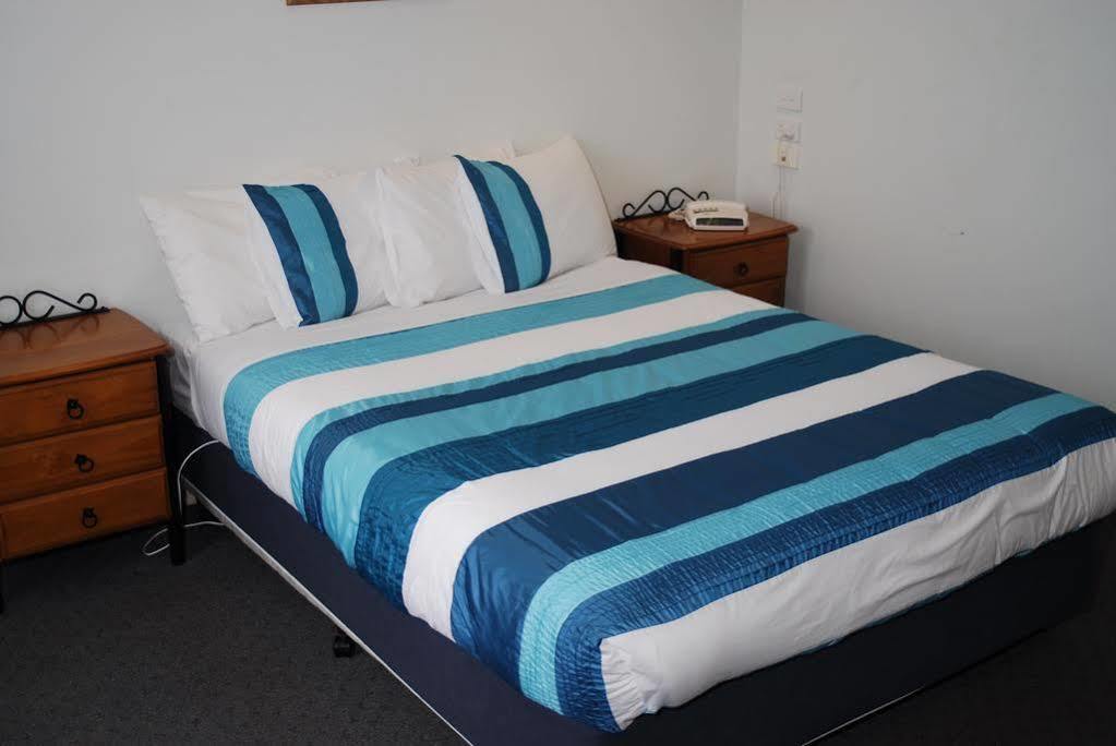 Melton Motor Inn And Apartments Екстер'єр фото